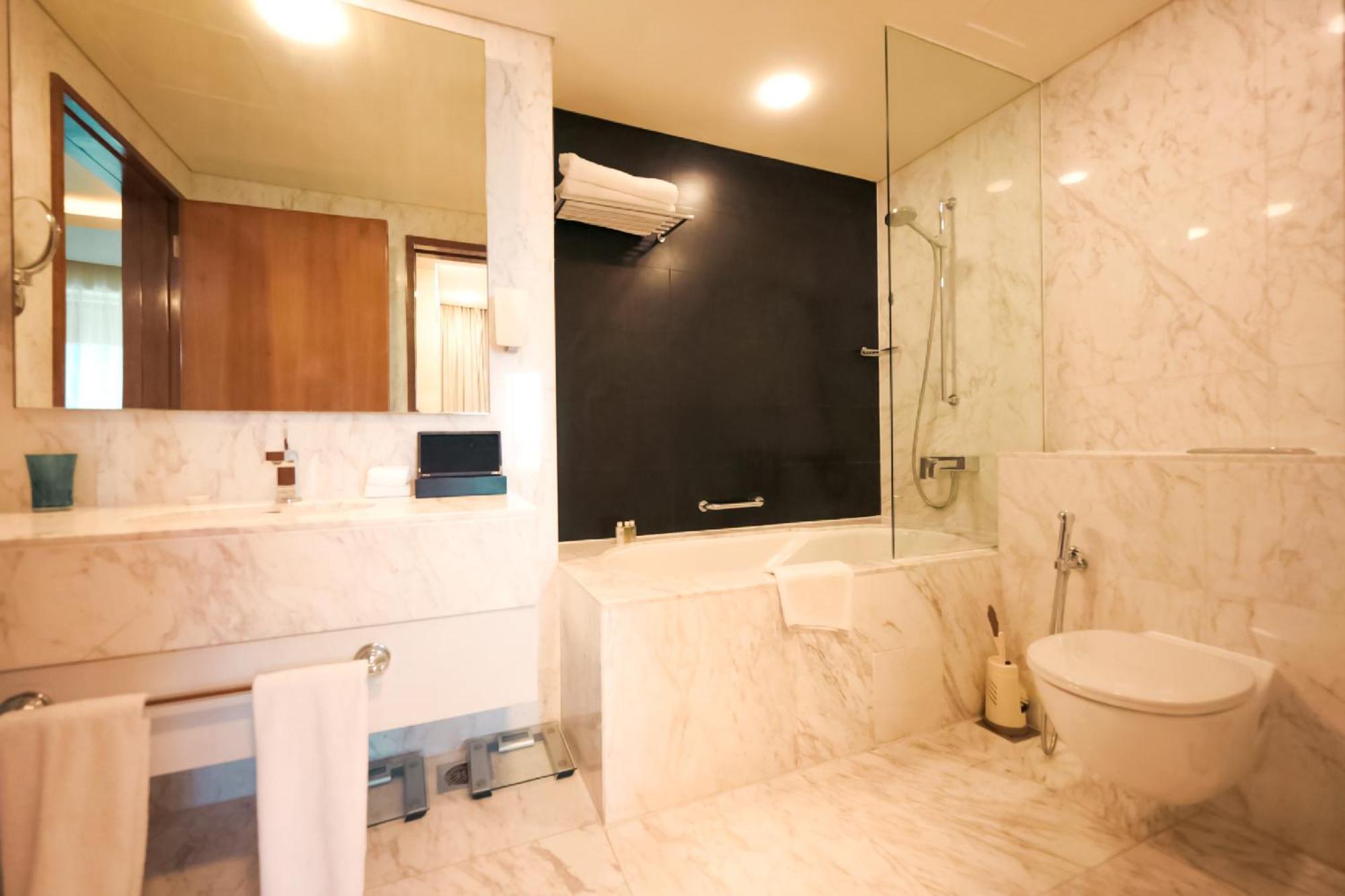 Emaar Fashion Avenue One Bedroom - Formerly Address Dubai Mall Four Apple Holiday Homes Luaran gambar